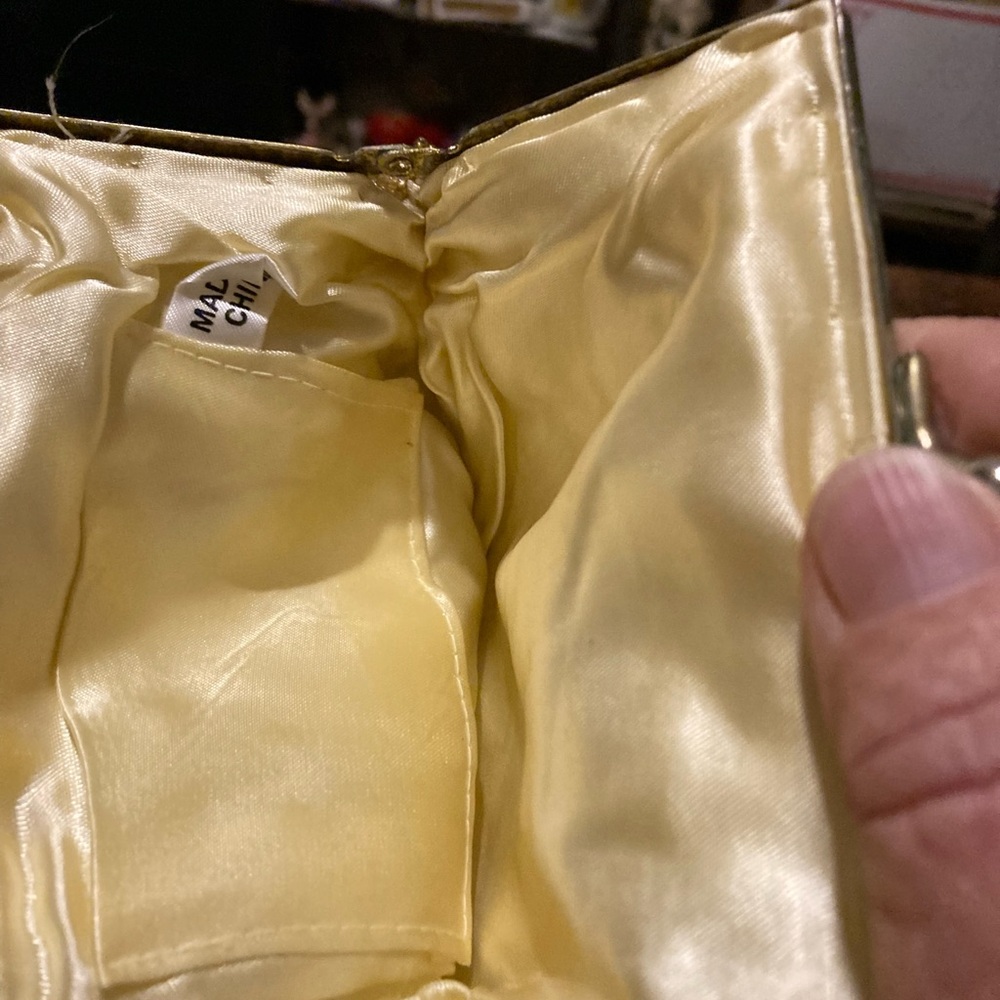 Vintage gold beaded scallop shell shape evening purse - Picture 8 of 10